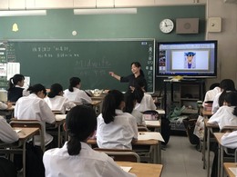 大綱中学校にて職業体験講話